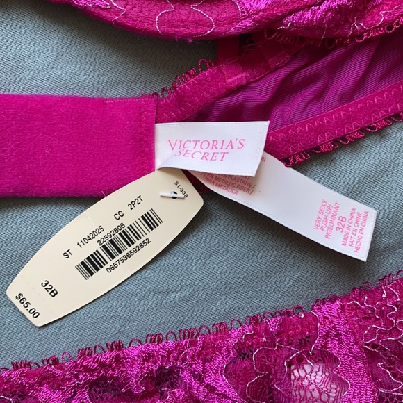 Victoria’s Secret Bra Fuschia NWT - Picture 3 of 3